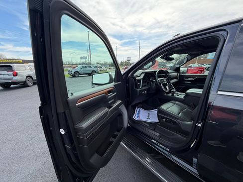 Used 2023 GMC Sierra 1500 Denali w/ Denali Reserve Package AWD/4WD image 9