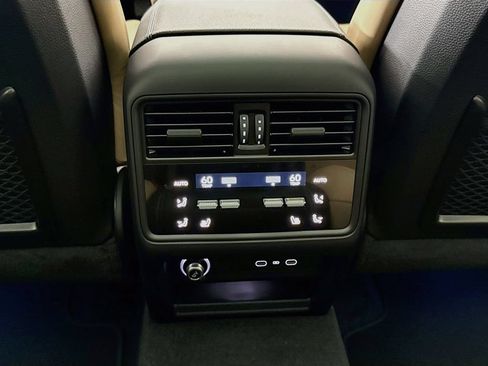 New 2026 Porsche Cayenne Coupe AWD/4WD image 27
