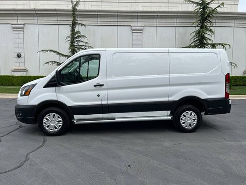 Used 2024 Ford Transit 250 Low Roof w/ Exterior Upgrade Package RWD image 10