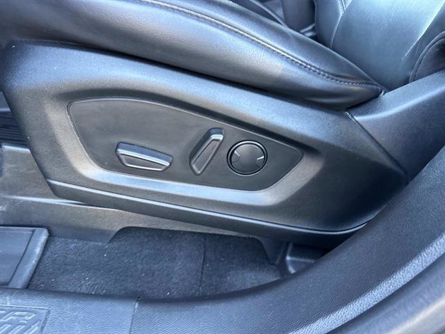Used 2023 Ford Explorer XLT w/ Equipment Group 202A AWD/4WD image 11