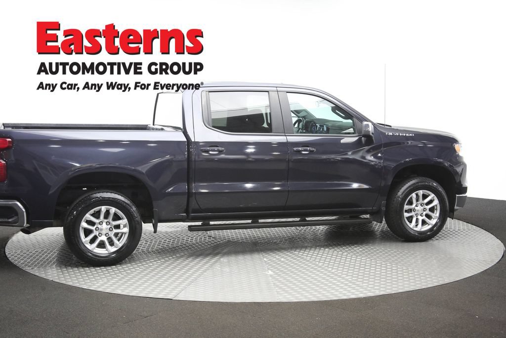 Used 2022 Chevrolet Silverado 1500 LT AWD/4WD image 44