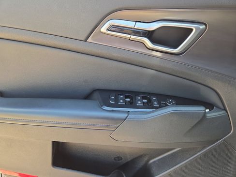 Used 2023 Kia Sportage EX FWD image 18