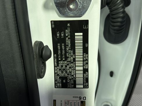 Used 2020 Lexus GX 460 Premium w/ Premium Package AWD/4WD image 39