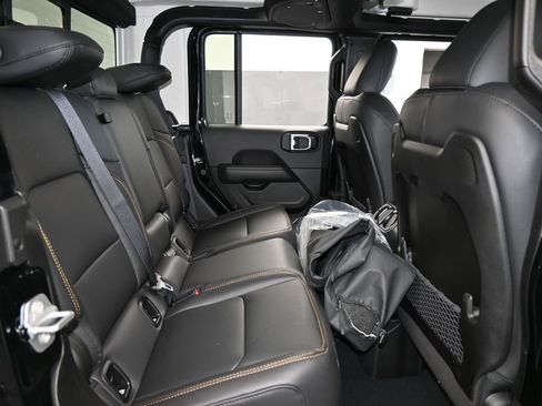 New 2026 Jeep Gladiator Sport image 35