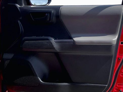 Used 2023 Toyota Tacoma SR AWD/4WD image 22