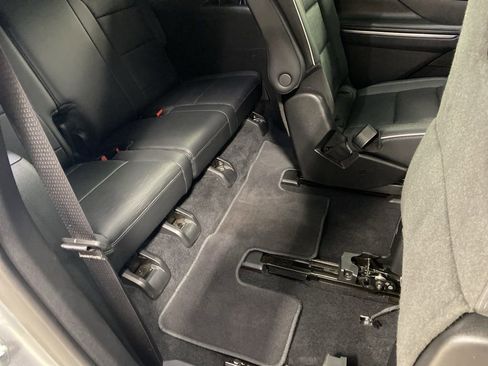 Used 2025 Buick Enclave Sport Touring AWD/4WD image 21