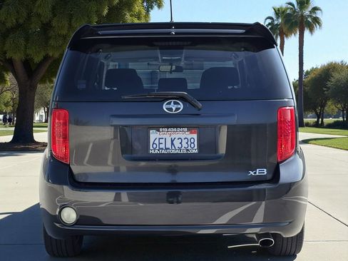 Used 2009 Scion xB image 5