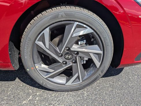 New 2025 Hyundai Elantra Sport image 11