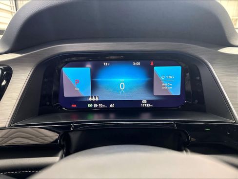 Used 2024 Volkswagen Atlas Cross Sport SE w/ Panoramic Sunroof Package FWD image 16