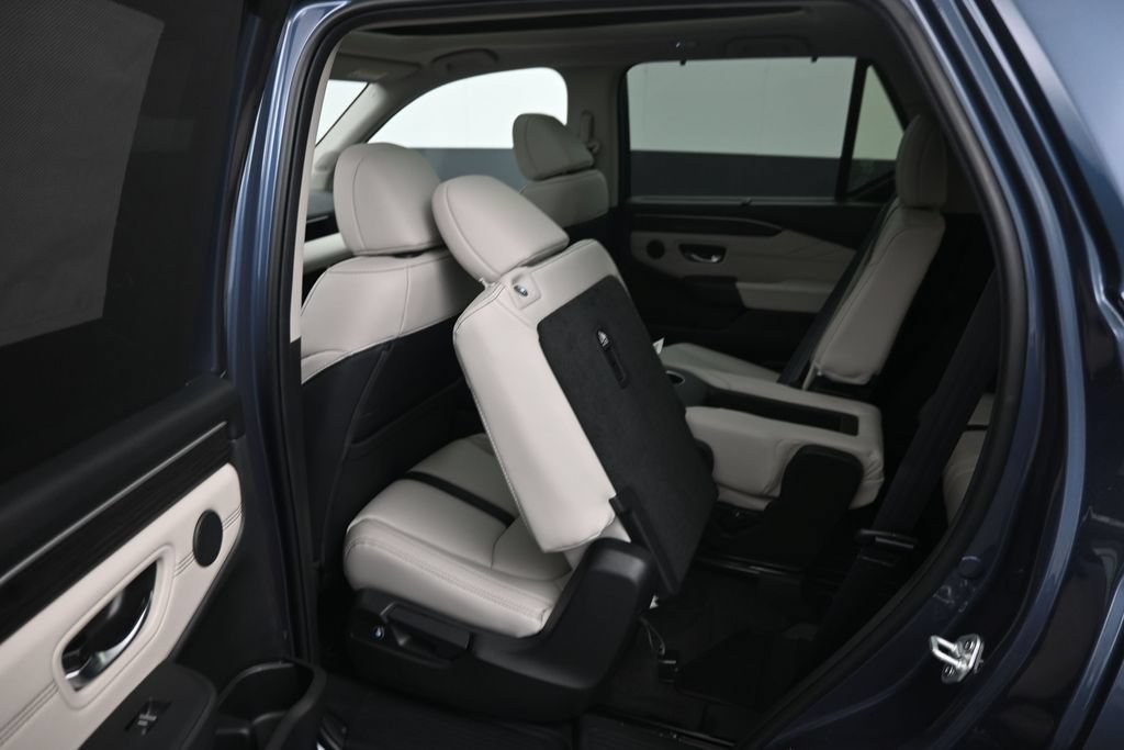 New 2026 Honda Pilot Touring image 28