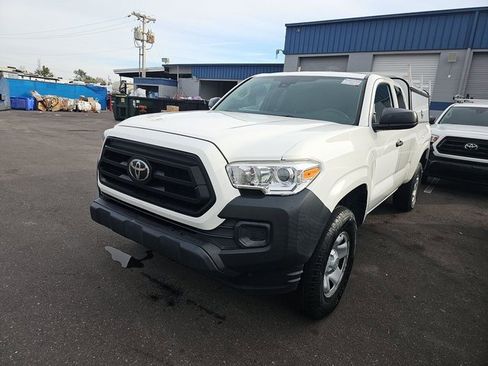 Used 2021 Toyota Tacoma SR image 1