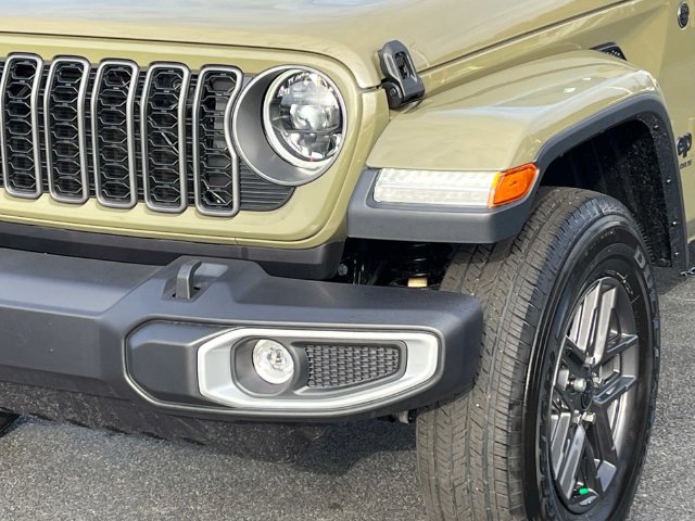 New 2025 Jeep Gladiator Sport AWD/4WD image 11