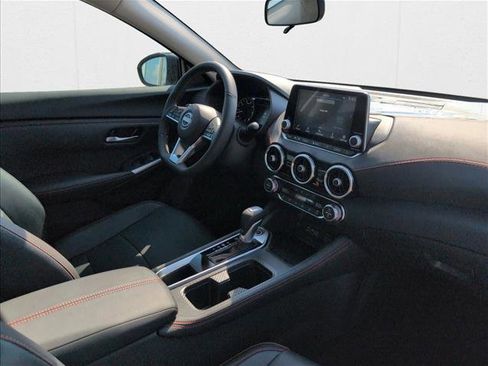 New 2025 Nissan Sentra SR w/ SR Premium Package FWD image 23