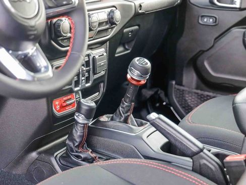 Certified 2023 Jeep Gladiator Rubicon image 21