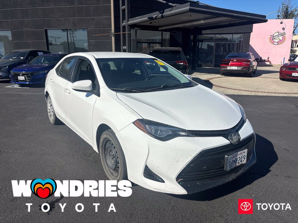 Used 2018 Toyota Corolla LE w/ Carpet Mat Package (TMS) FWD image 1