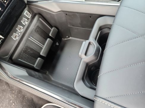 New 2025 RAM 1500 Limited image 16