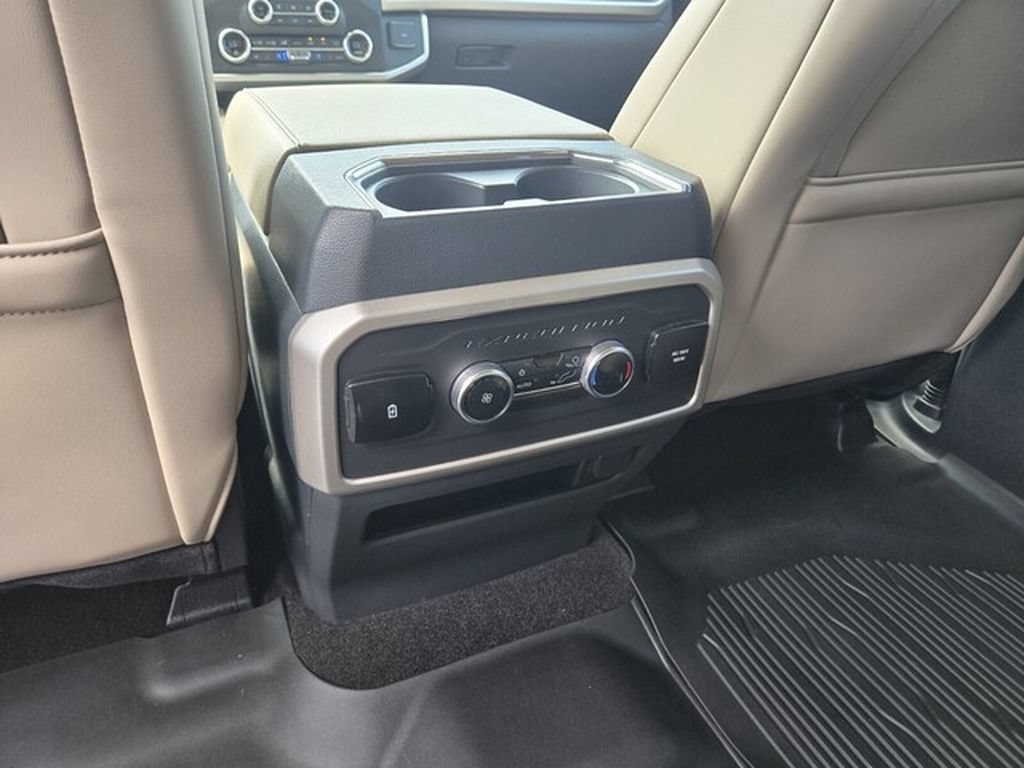 Used 2023 Ford Expedition XLT RWD image 14