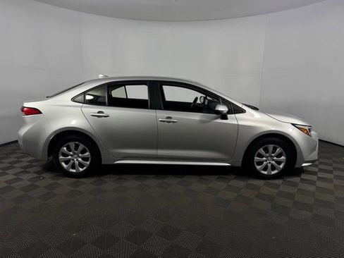 Used 2025 Toyota Corolla LE image 10