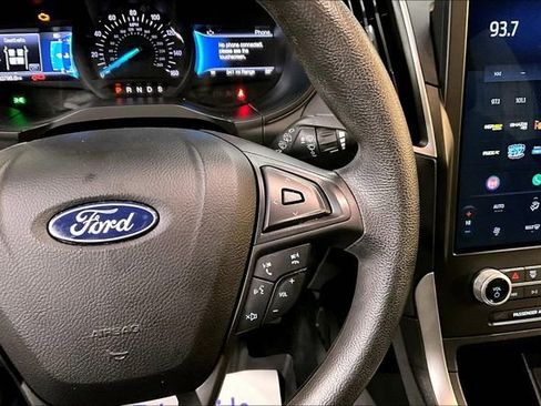 Used 2022 Ford Edge SE w/ Black Appearance Package image 12