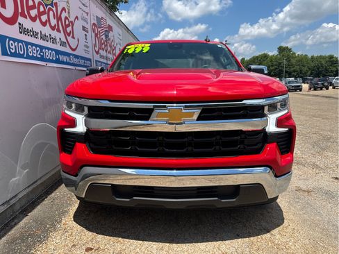 Used 2025 Chevrolet Silverado 1500 LT RWD image 5