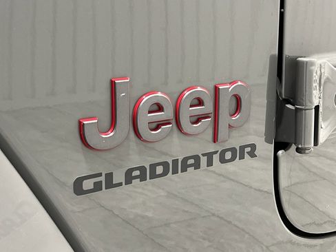 Used 2021 Jeep Gladiator Rubicon image 32