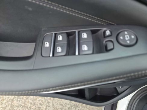 Used 2023 BMW X5 xDrive45e w/ Climate Comfort Package image 23