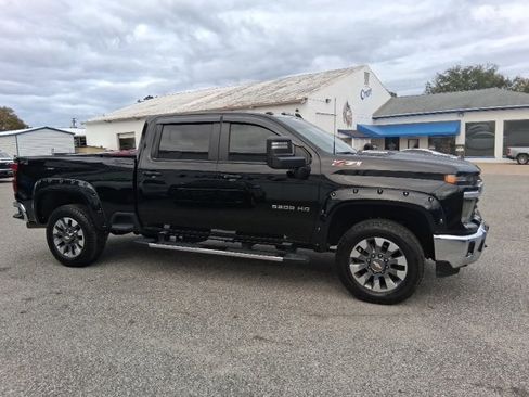 Certified 2024 Chevrolet Silverado 3500 LT w/ All Star Edition image 12