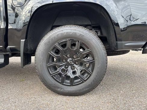 New 2026 Chevrolet Colorado W/T w/ WT Custom Package RWD image 17