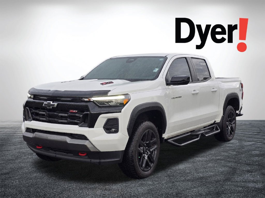 Used 2024 Chevrolet Colorado Z71 w/ Z71 Convenience Package 2 AWD/4WD image 9
