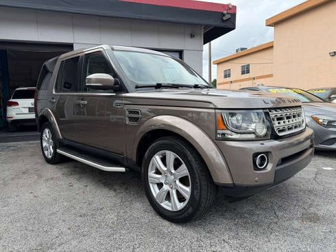 Used 2016 Land Rover LR4 HSE image 9