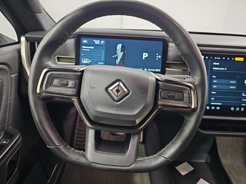 Used 2023 Rivian R1S Adventure AWD/4WD image 28