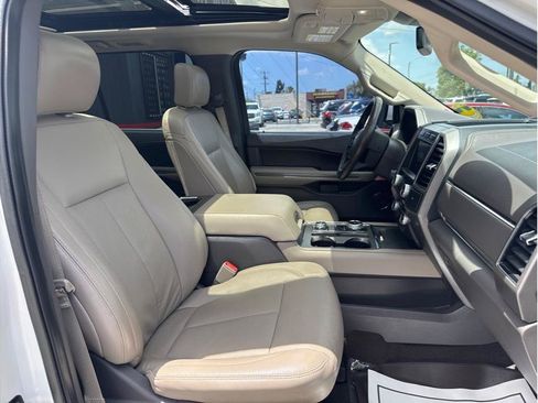 Used 2020 Ford Expedition XLT w/ Equipment Group 202A AWD/4WD image 43