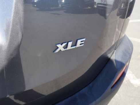 Used 2013 Toyota RAV4 XLE w/ Preferred Accessory Pkg FWD image 11