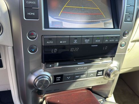 Used 2018 Lexus GX 460 Luxury AWD/4WD image 30