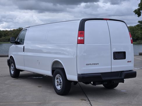 New 2025 GMC Savana 3500 Extended w/ Driver Convenience Package image 3
