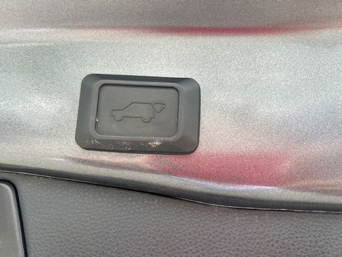 Used 2022 Toyota RAV4 XLE w/ Convenience Package image 34