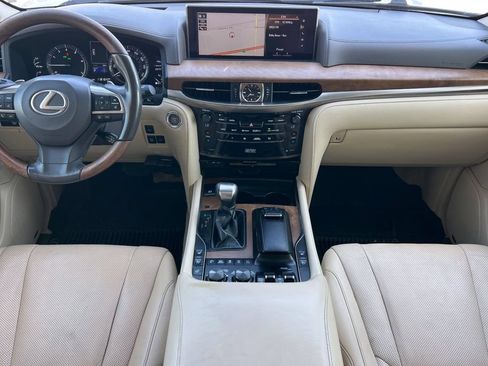 Used 2017 Lexus LX 570 4WD image 15