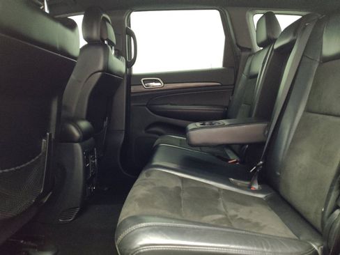 Used 2020 Jeep Grand Cherokee Altitude RWD image 18