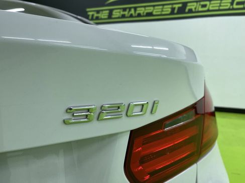 Used 2014 BMW 320i xDrive Sedan image 14
