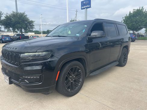 Used 2023 Jeep Wagoneer Series II w/ Convenience Group I AWD/4WD image 1