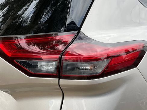 New 2026 Nissan Rogue Platinum image 32