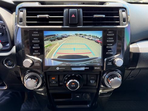 Used 2020 Toyota 4Runner TRD Off-Road Premium w/ Moonroof Package AWD/4WD image 22