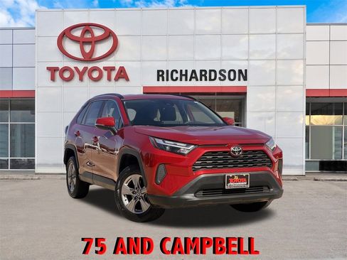 Used 2025 Toyota RAV4 XLE image 1
