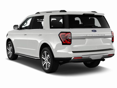 Used 2022 Ford Expedition Limited image 2