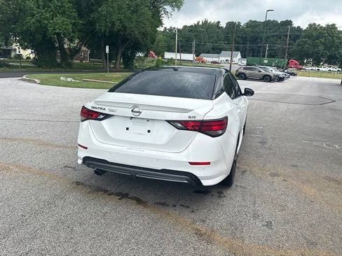Used 2022 Nissan Sentra SR w/ SR Premium Package FWD image 15