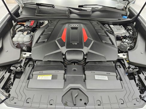 Used 2024 Audi SQ8 Prestige AWD/4WD image 17