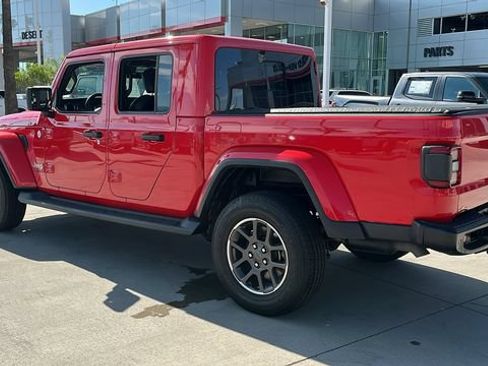 Used 2021 Jeep Gladiator Overland w/ Uconnect 4C Nav & Sound Group AWD/4WD image 22
