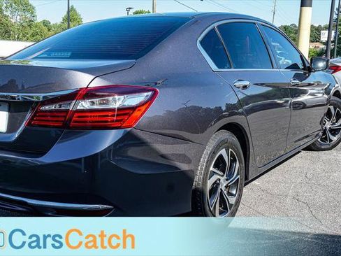 Used 2017 Honda Accord LX image 7