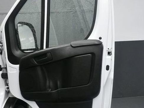 Used 2023 RAM ProMaster 2500 FWD image 12