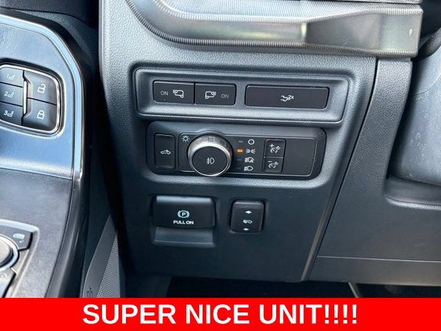Used 2022 Ford F150 Platinum AWD/4WD image 19